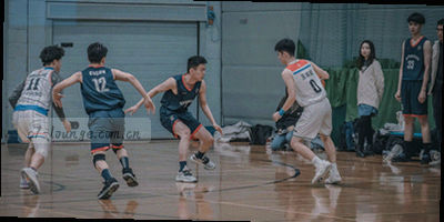 耳机与消息气泡客服支持图标